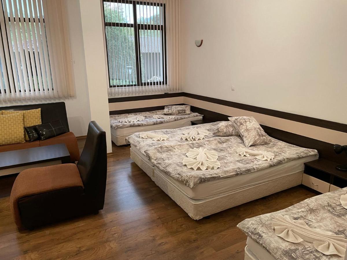 Guesthouse Hitar Petar Gabrovo Eksteriør billede